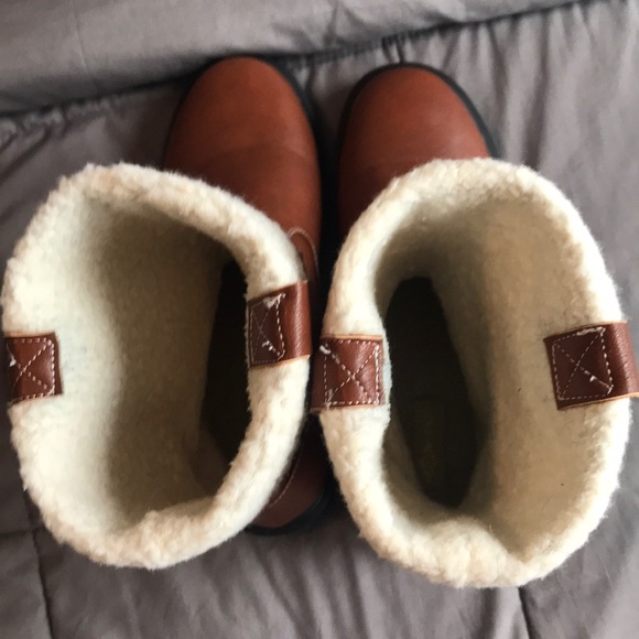 Winter boots women’s size 9 - Picture 3 of 4